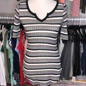 Black and White Striped Quarter Sleeve Top Size S